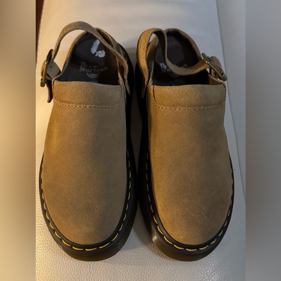 Brand New Dr. Martens Women’s Laketen mules, Size 7 - Picture 1 of 4